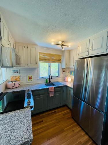 Groovy escape steps from the beach, a must sea! Groovy escape steps from the beach, a must sea!