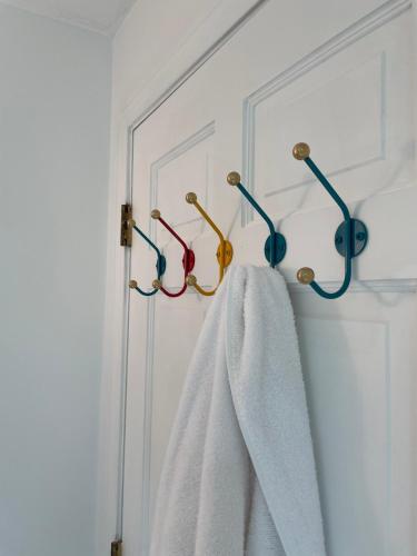 Groovy escape steps from the beach, a must sea! Groovy escape steps from the beach, a must sea!