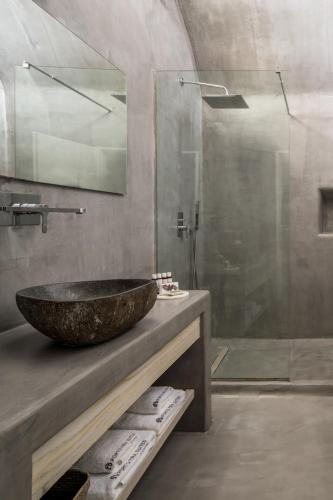 649719153 Porto Fira Suites