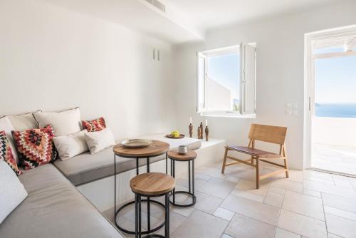 649720003 Porto Fira Suites