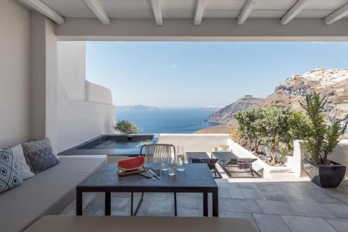 649721075 Porto Fira Suites