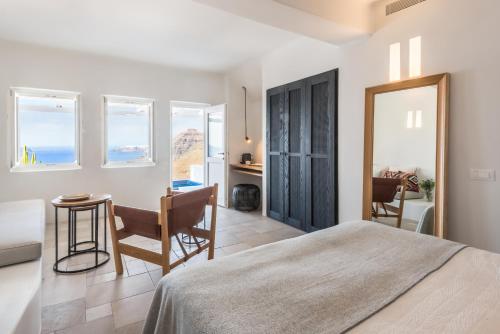 649721114 Porto Fira Suites