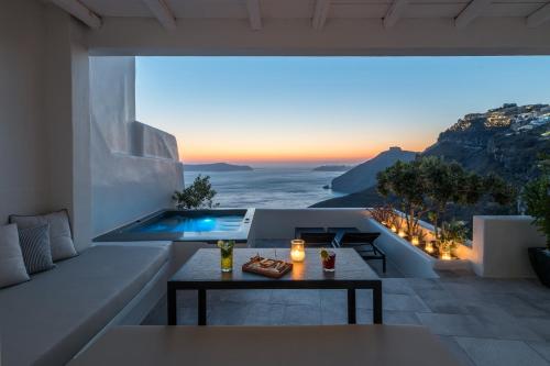 649721197 Porto Fira Suites