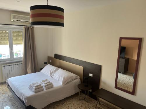 Panoramic penthouse 10m from metro A, Roma (foto 4)