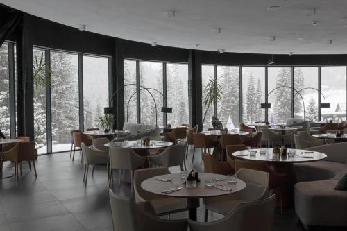 649725173 Hotel Pestera Wellness & Spa