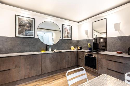 GuestReady - Modern retreat near the Eiffel Tower 4