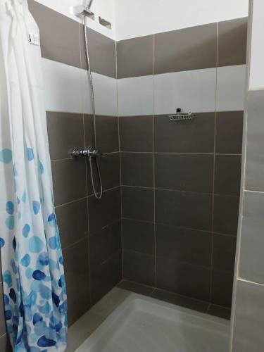 淋浴間, Cayenne MIRZA ECO Confort in 開雲