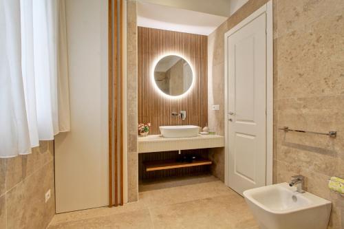 SirtHouse, Рим