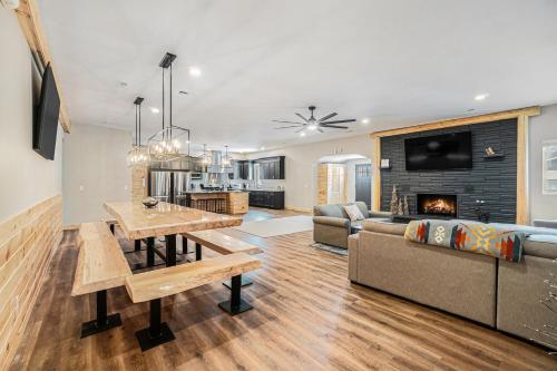 Timbertown Lodge & Lanes