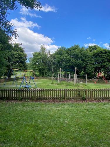 Playground, Coastal Charm and Tranquility in our Studio Guest House in Littledown and Iford
