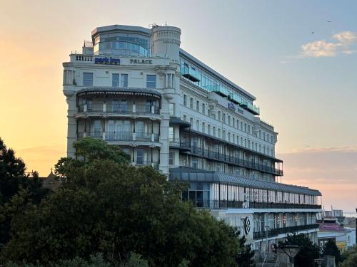 Park Inn by Radisson Palace - image 10