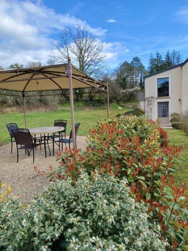 Aed, Le Repos Coquelicot in Vezelay