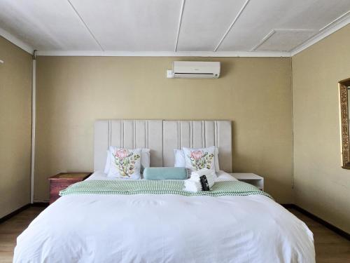 Mikasa Guest House – East London, IA