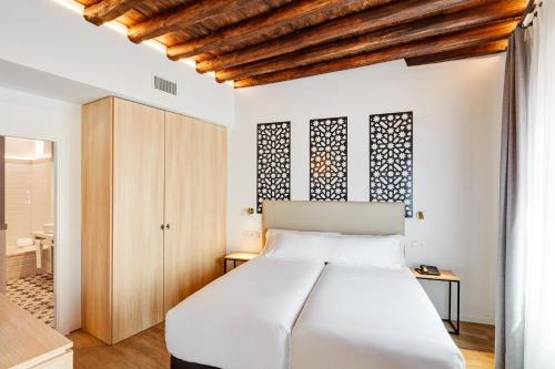 Sercotel Granada Suites, Granada (photo 11)