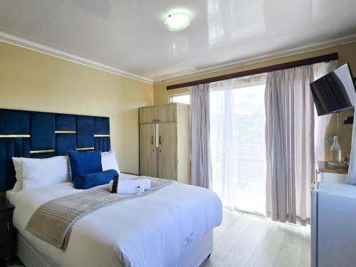 Mikasa Guest House – East London, IA