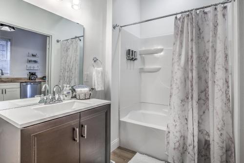 4632 First Floor Hidden Gem