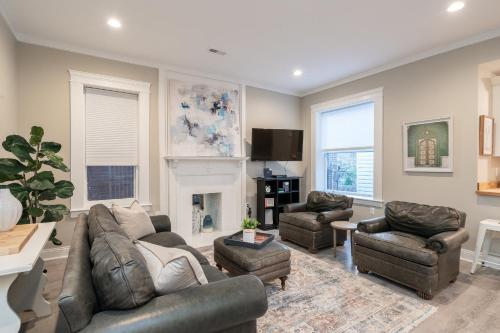 4632 Second Floor Historic Haven near Cathedral Basilica of St. Louis