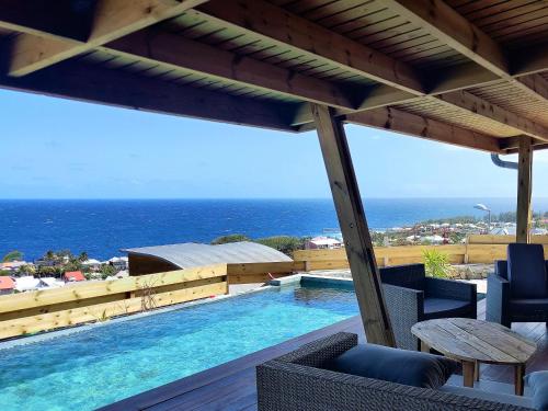 Villa Tropicale LUX CAP AUSTRAL super vue piscine chauffée - Location, gîte - Saint-Pierre