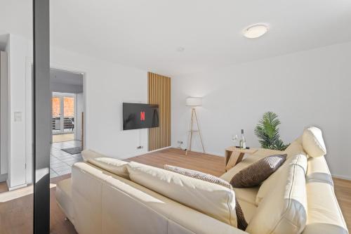 ADN GOLDCREAM - LUXURY - NETFLIX - free parking, Günzburg