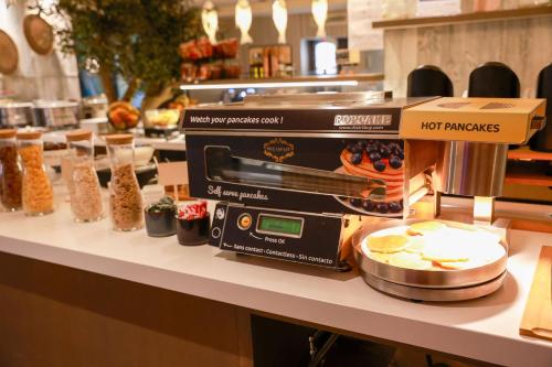 Best Western Plus Hôtel La Joliette - image 5