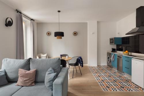 Two-Bedroom Apartment with Terrace room in Líbere Valencia Abastos