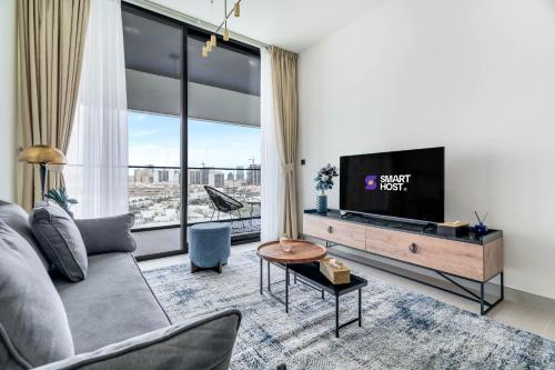 Lovely 1BR flat wBalcony Gym & Pool in JVC, Dubai (photo 8)
