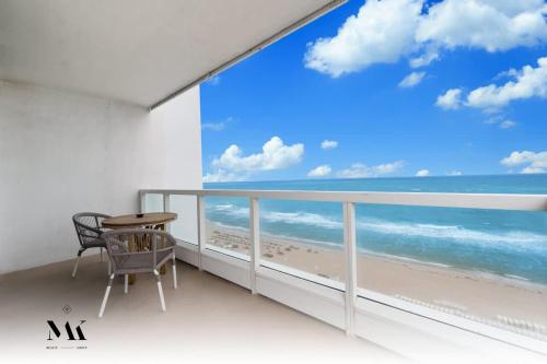 FB Miami Beach Sorrento Private Ocean Luxury Suite secondary
