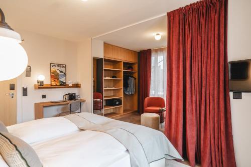 room detail thumbnail 1