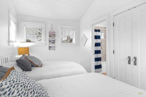 Hydrangea and Forget Me Not 3 Br home by RedAwning – Seaside, OR