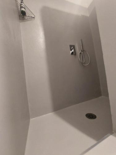 Deluxe Double or Twin Room image 4