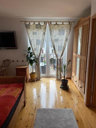 Übernachten im Grünen (Ubernachten im Grunen) in 格林尼克橋