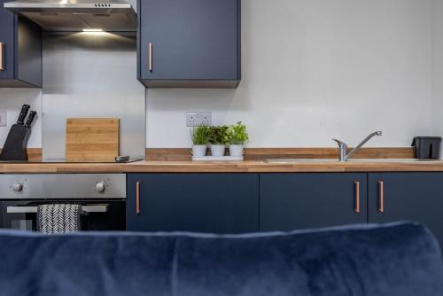 1 Bedroom Flat Near Bradford With Free Parking in 希普利