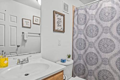 Classic City Getaway at Stadium Village - image 6