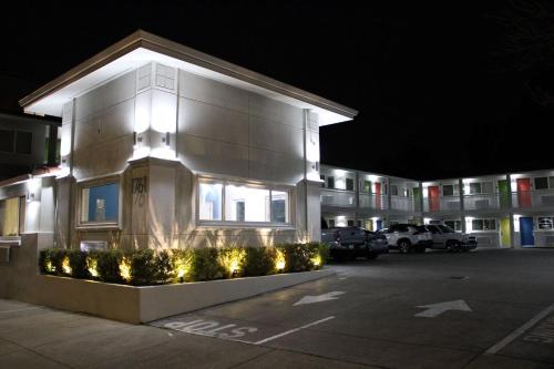 Inn at University - 숙소 외관