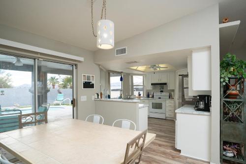 Cliffrose pool home with RV Boat parking in Lake Havasu City