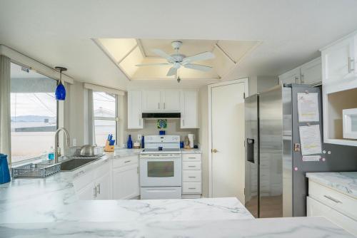 Cliffrose pool home with RV Boat parking in Lake Havasu City