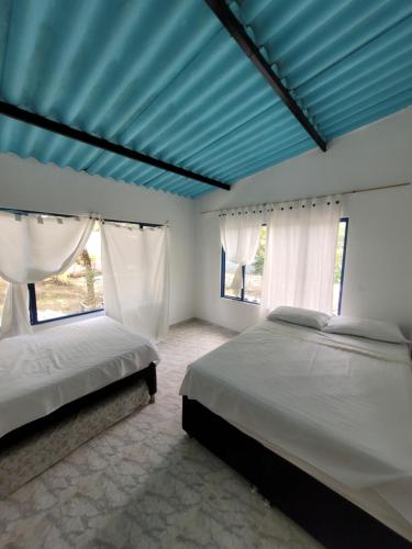Yambeque Hostel in Villeta