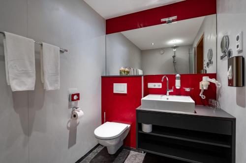 Hotel Garni Madrisa - image 4