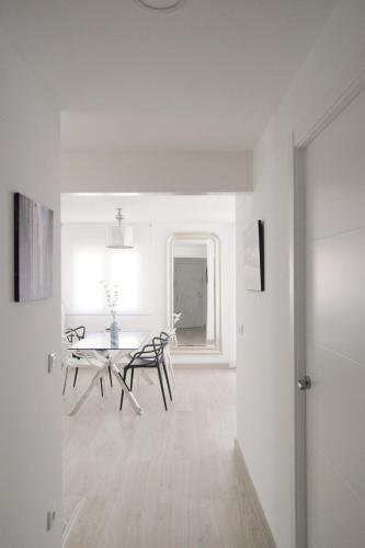 Apartment with Balcony image 2
