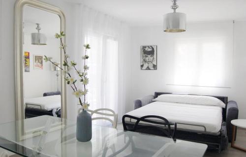 Apartment with Balcony image 1