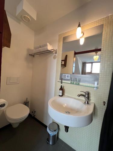 Hotel Pastis - image 9