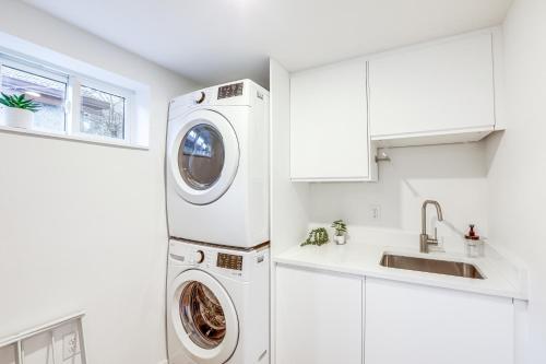 Less Than 1 Block to City Park New-Build Apt in Denver! in Northeast Park Hill