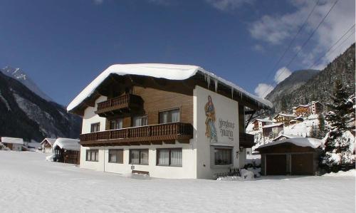 Berghaus Maria in Pettneu am Arlberg, Österreich