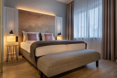 Standard Family Room with One Queen Bed and One Sofa Bed image 6