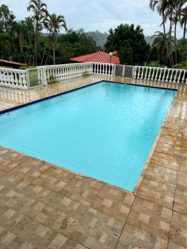 Peldbaseins, Casa em condominio a 40km de Belo Horizonte in Esmeraldas
