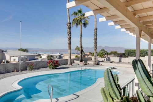 2 Mi to Lake Havasu Private Oasis with Pool and Views