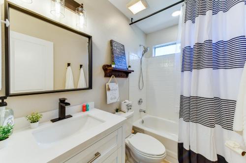 Pool Access! Extended Snowbird Escape in Gilbert - Tap to explore photos