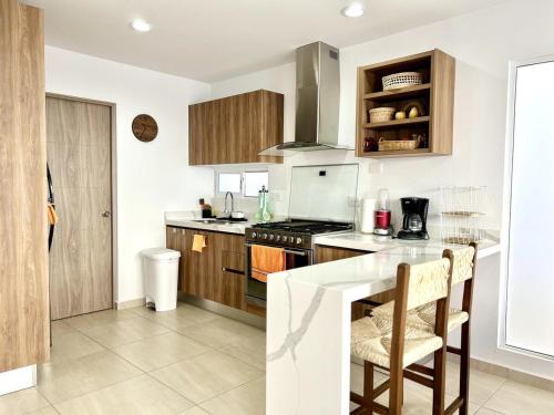 Hermosa casa familiar en privada cerca de la playa in El Palmar