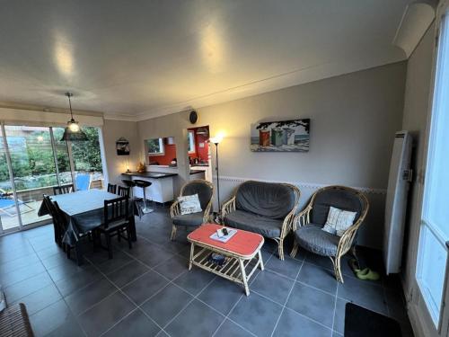 Résidence 032-soulac Sur Mer - 032 - Villa 3 au calme à 2 pas des plages et du centre-ville MAE-3571 (Residence 032-soulac Sur Mer - 032 - Villa 3 au calme a 2 pas des plages et du centre-ville MAE-3571) in Saint-Vivien-de-Medoc