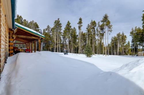 2 Mi to Skiing Casper Cabin with Mtn Views! in 卡斯帕